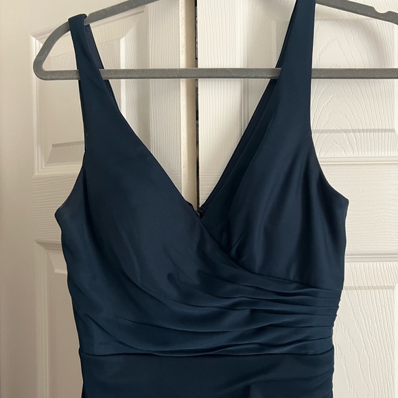 Navy blue gown - Picture 3 of 7